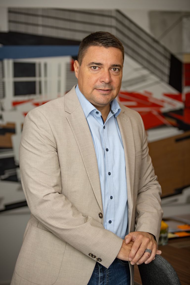 peter dermol 2.jpg