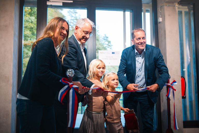 Odprtje prenovljenega bazena