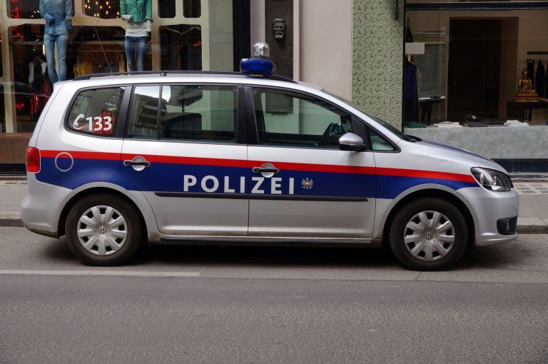 avstrijska policija