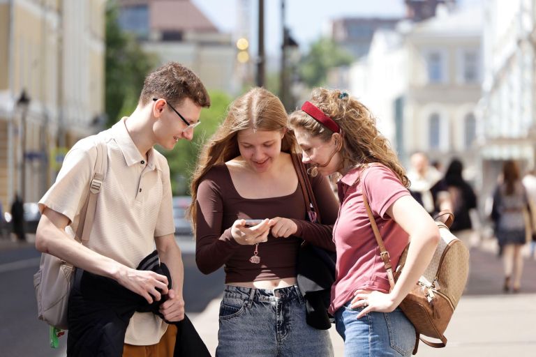 mobilni-telefon