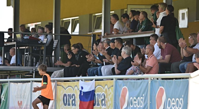 pripravljalna-tekma, u16, slovenija-madzarska, otvoritev-igrisca