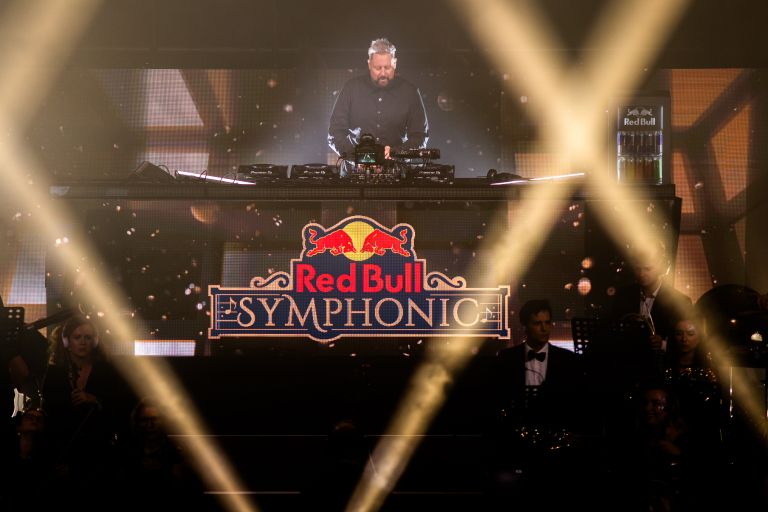 Umek, Križanke