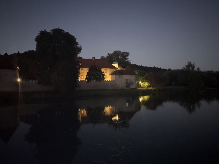 dijaki-strojne-sole-novo-mesto-pes-v-solo