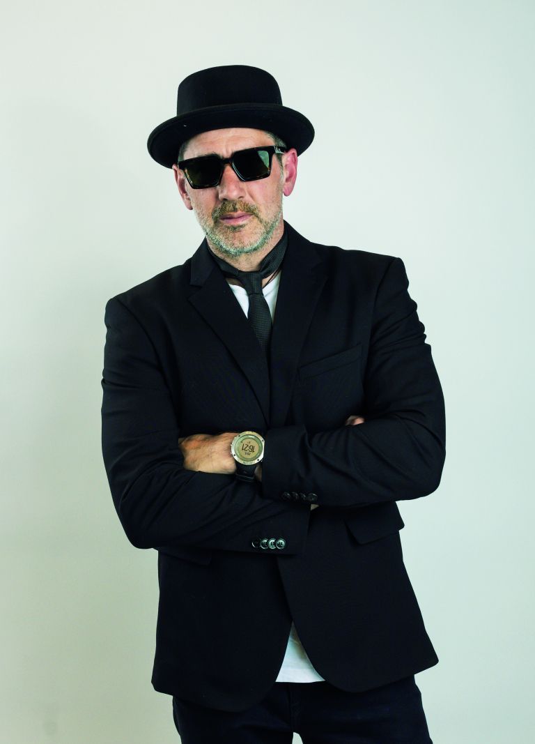 Miha Šalehar – radijski glas, pisec in tokrat tudi igralec