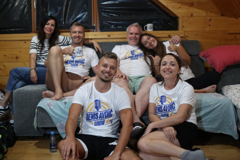 Radio 1, Brezčasni Denis Avdić