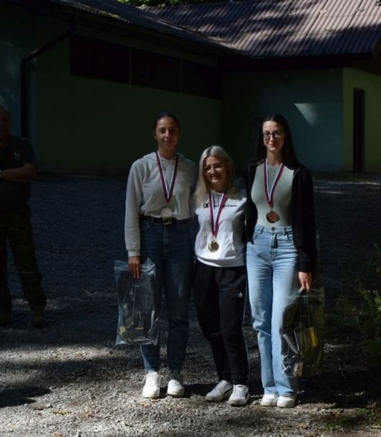 Najboljše dijakinje.JPG