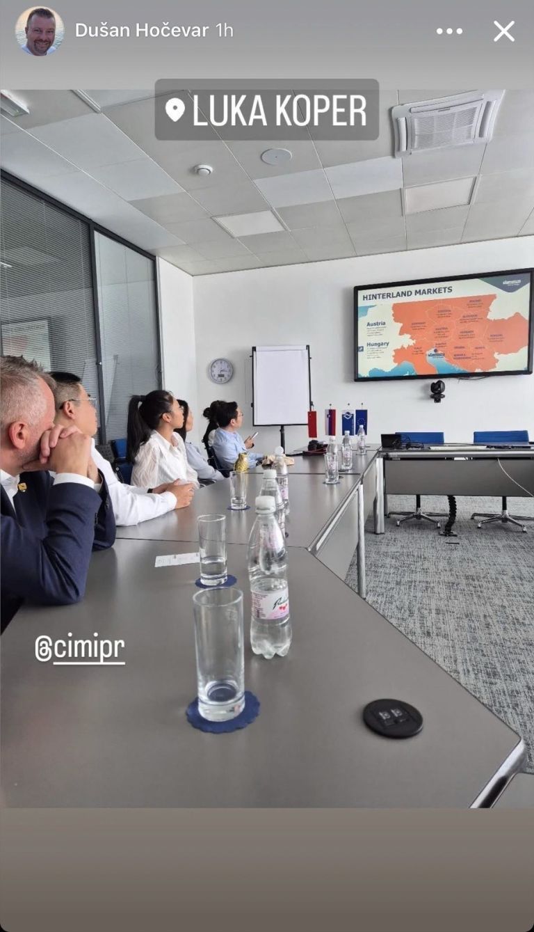 dusan hocevar kitajci.jpeg