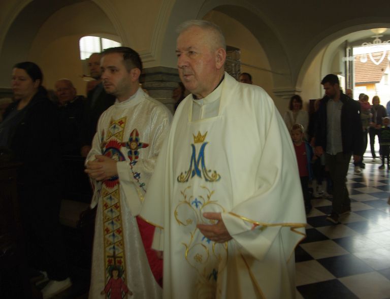 zupnija-smihel, kip-marija