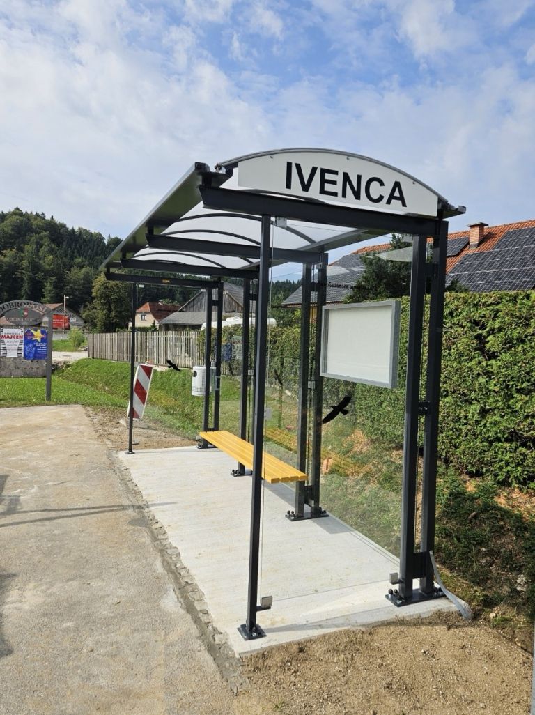 Ivenca avtobusna postaja.jpg