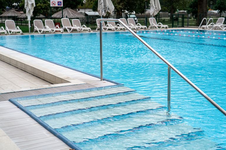 terme-banovci, kopališče, kopalci, bazeni