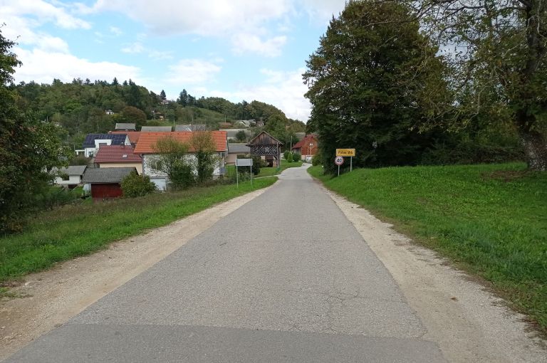 halo-tukaj-bralec-dolenjca