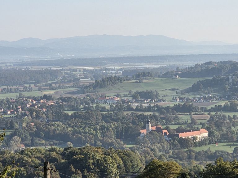 trdinova-pot, pohod, dolenjske-toplice, upokojenci