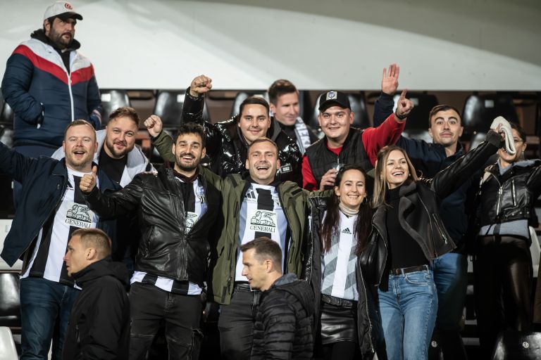 mura, bravo, gledalci, tribune