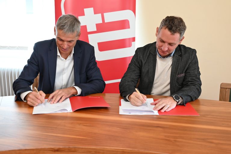 župan Občine Ormož Danijel Vrbnjak in direktor družbe Energija plus Alan Perc