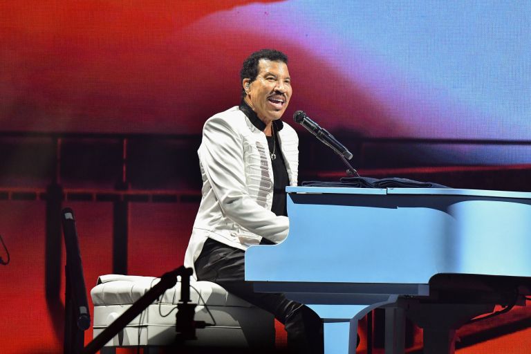 lionel richie 1.jpg