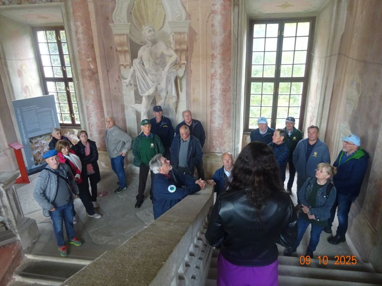 3_Na začetku ogleda Posavskega muzeja v Brežicah.JPG