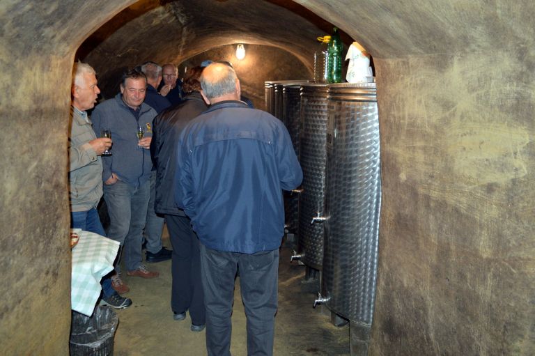 10_Za konec pa še degustacija v repnici.JPG