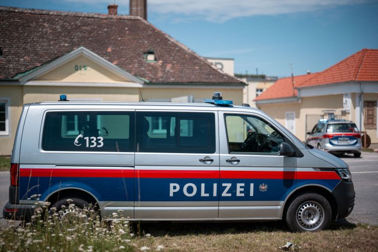 avstrijska policija