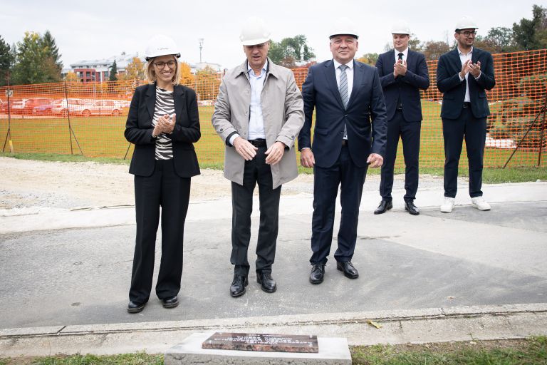 vlada, obisk-vlade, sbms, splosna-bolnisnica-murska-sobota
