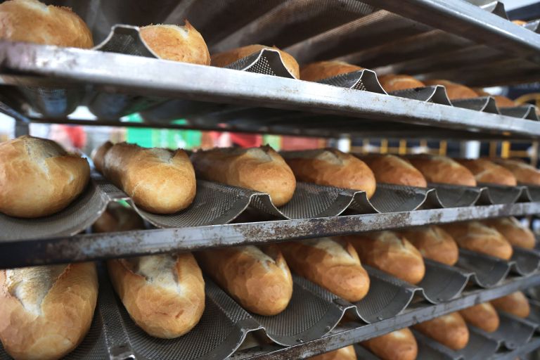 kruh, peka, trgovina, hrana.jpg