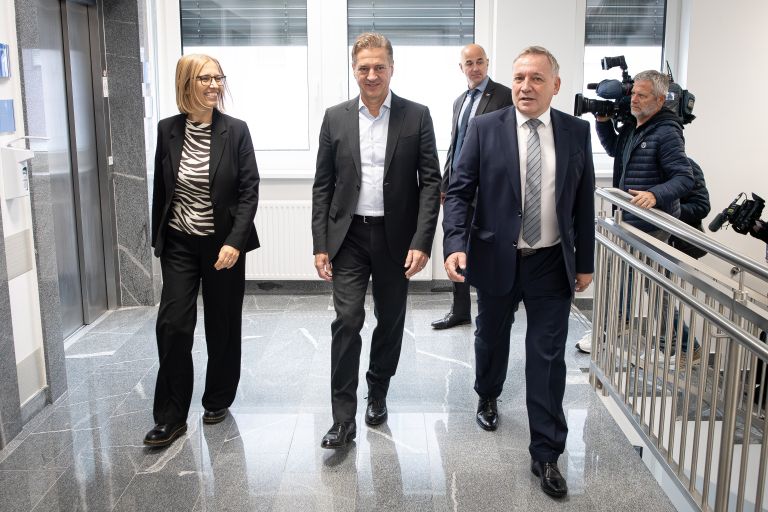 vlada, obisk-vlade, sbms, splosna-bolnisnica-murska-sobota