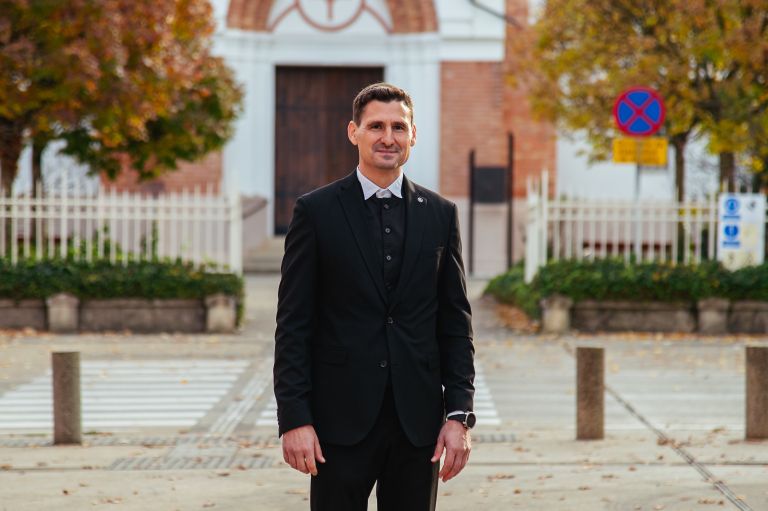 aleksander-erniša, evengeličanski-škof, evengeličanska-cerkev