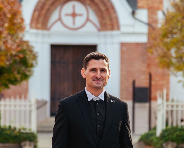 aleksander-erniša, evengeličanski-škof, evengeličanska-cerkev