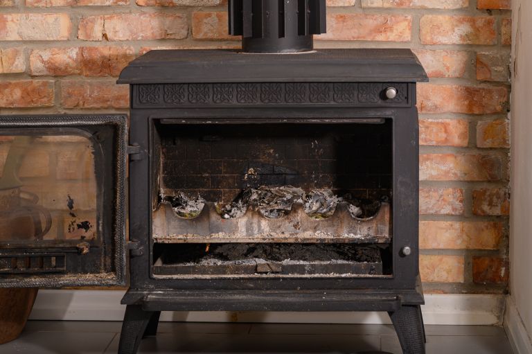kaminska-pec, kaminske-peci-na-drva, ogrevanje, ogrevanje-doma