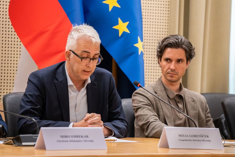 Mitja Gorenšček, Luka mesec