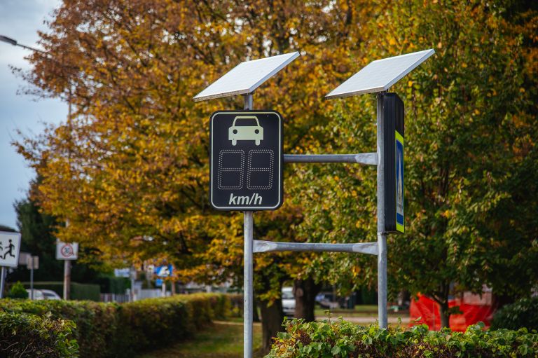 simbolična, hoja, prehod-za-pešce, zebra, pločnik, pešec, vid-zebra, promet