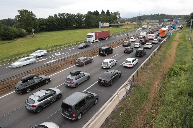 promet, gneča, avtocesta, zastoj