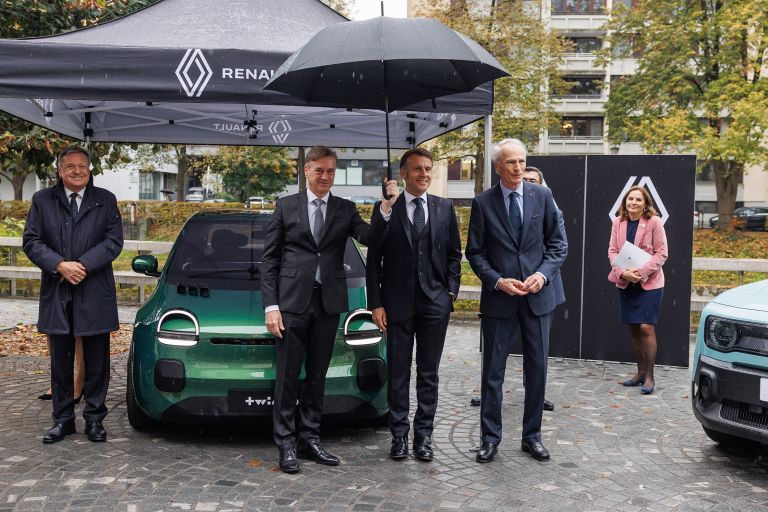 macron golob renault-nebojsa tejic STA UKOM.jpg