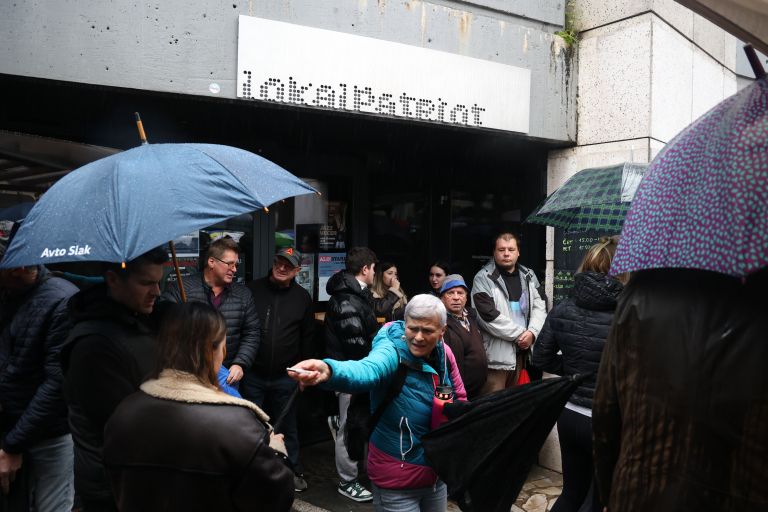 novo mesto svece sles sutar lokalpatriot.jpg