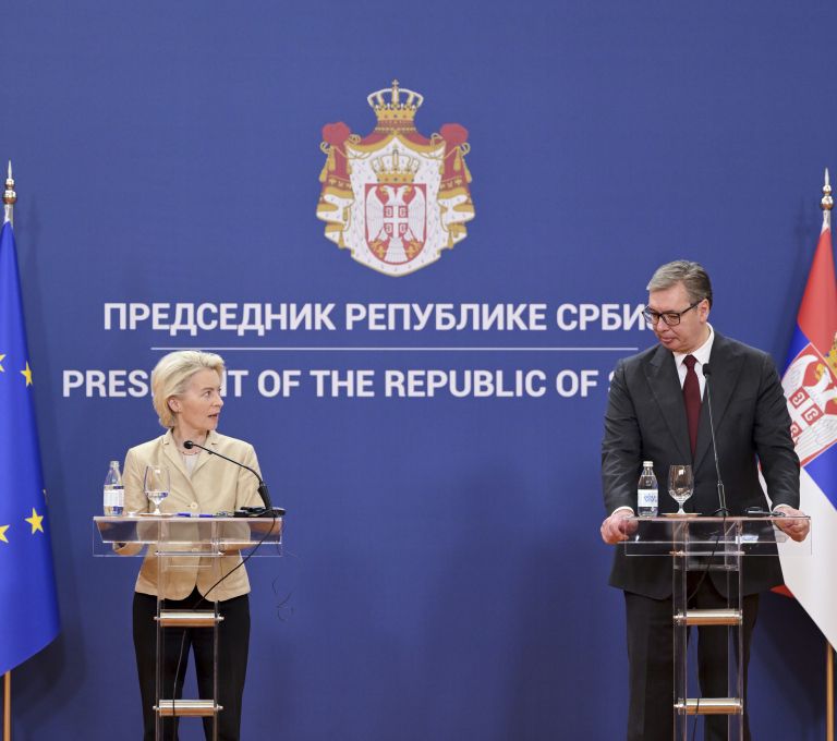 ZADNJA leyen vucic EU komisija.jpg