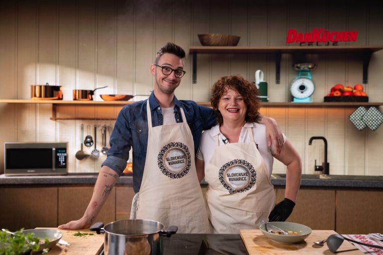 Slovenske kuharice.jpg