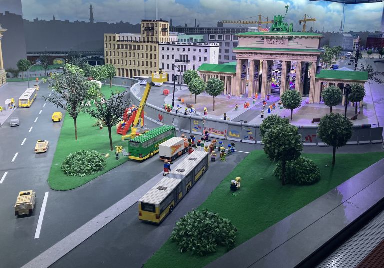 7-Brandenburska_vrata_Legoland.jpg