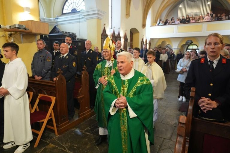 nov-zupnik, slovesna-masa, andrej-saje, joze-milcinovic