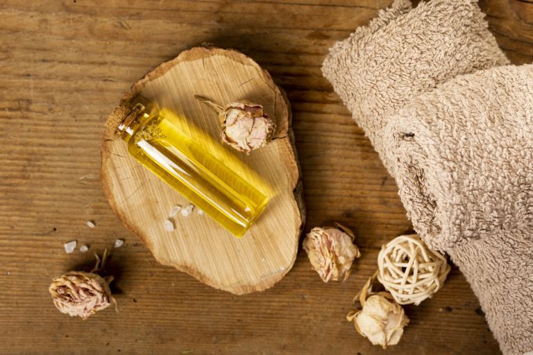 olje, muškatni orešček