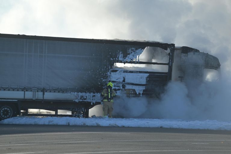 goreče-tovorno-vozilo, tovornjak, počivališče-murska-sobota