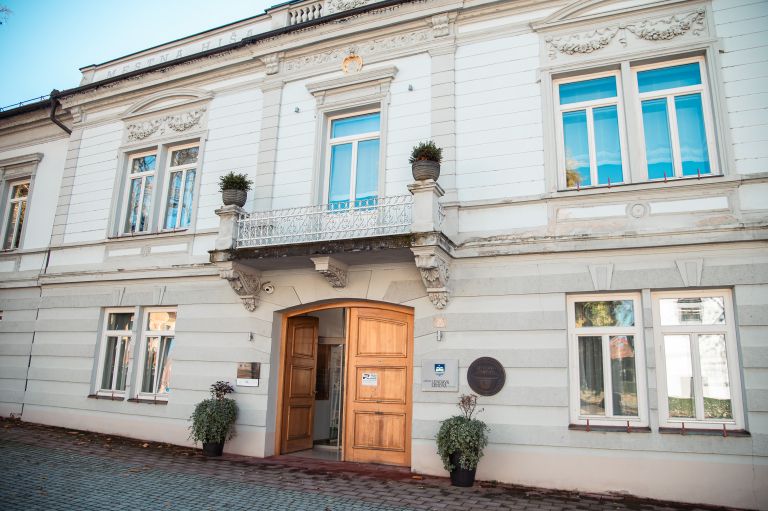 simbolična, občina-lendava, uprava
