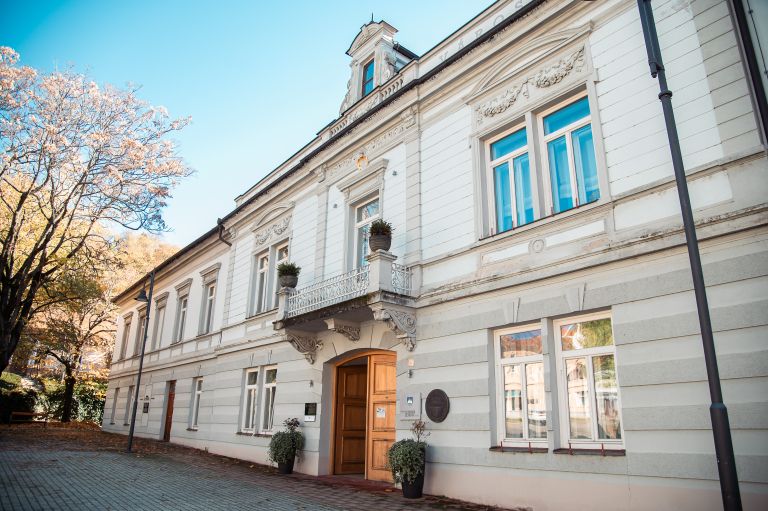 simbolična, občina-lendava, uprava