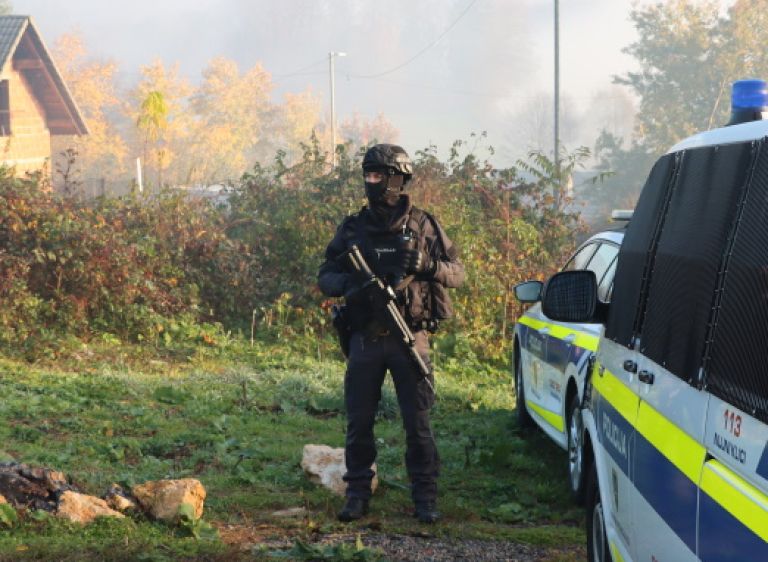 romsko naselje Žabjak, policija