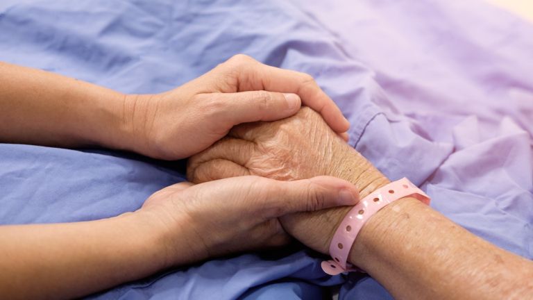 skrb za starejše bolnik sočutje.jpg