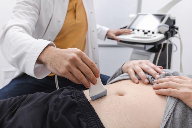 kila, ultrazvok trebuha