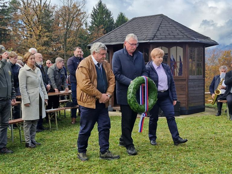 skorno-proslava.jpg