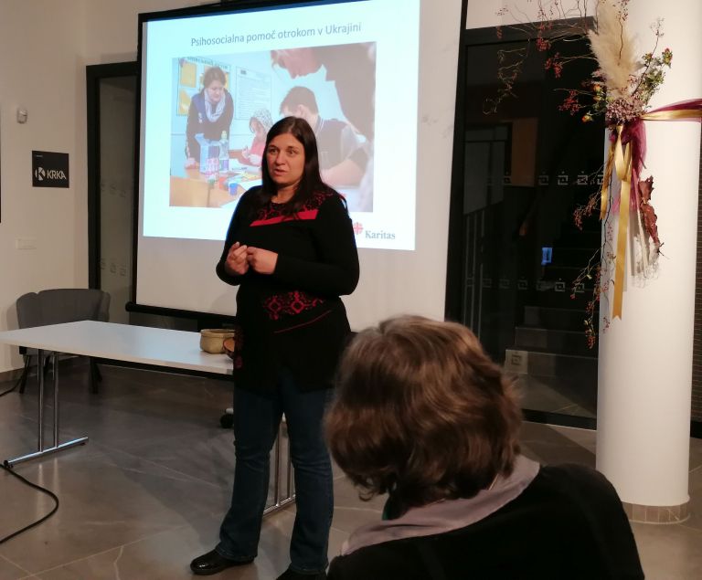 jana-lampe, skocjan, vodnjak