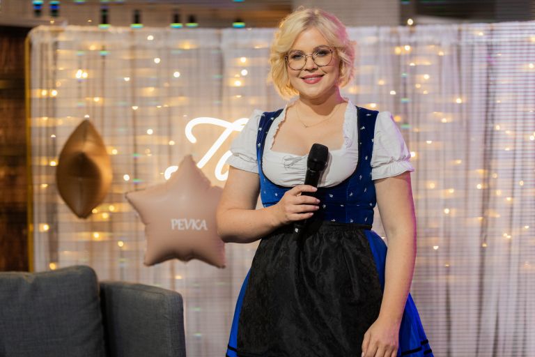 Darja Gajšek, Veseljak v živo