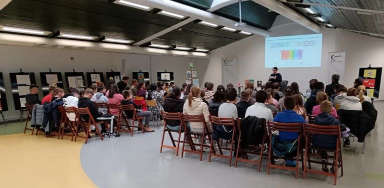 svetovni-dan-romskega-jezika, knjiznica-brezice