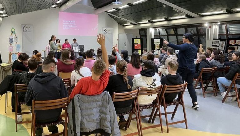 svetovni-dan-romskega-jezika, knjiznica-brezice