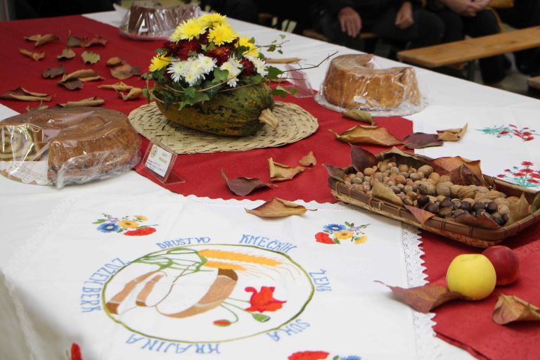 deseta-drzavna-razstava-in-ocenjevanje-potic-v-zuzemberku